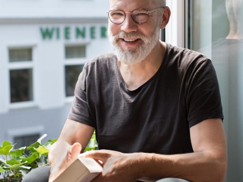 Boutiquehotel Stadthalle image 3